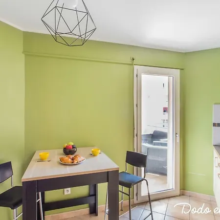 Apartment Roomy 3 Bedroom In Mayol - Dodo Et Tartine *